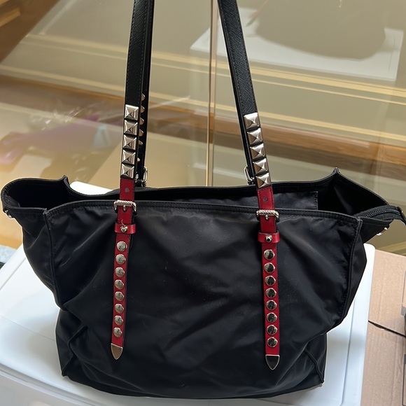 Prada black nylon tote - Picture 2 of 3